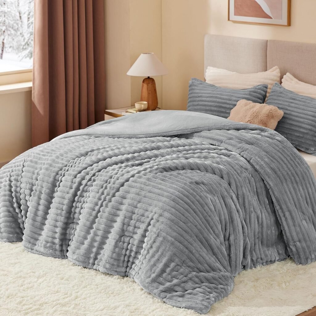BEDELITE Fleece Queen Comforter Set Light Grey with 2 Pillow Cases