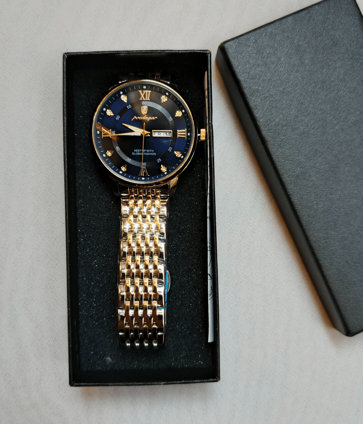 Luxury Blue Dial Watch – Powerful Premium Men’s Metal Watch 1 Exclusive Piece - Image 4