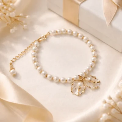 white pearls bracelet